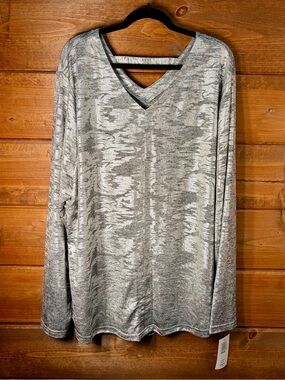BonWorth Silver Textured V-Neck Long Sleeve Top Size XL 💕